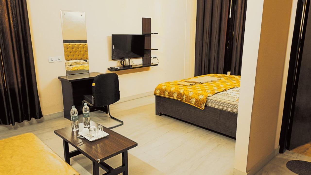 Mi Casa Sector 47 Apartamento Gurgaon Exterior foto